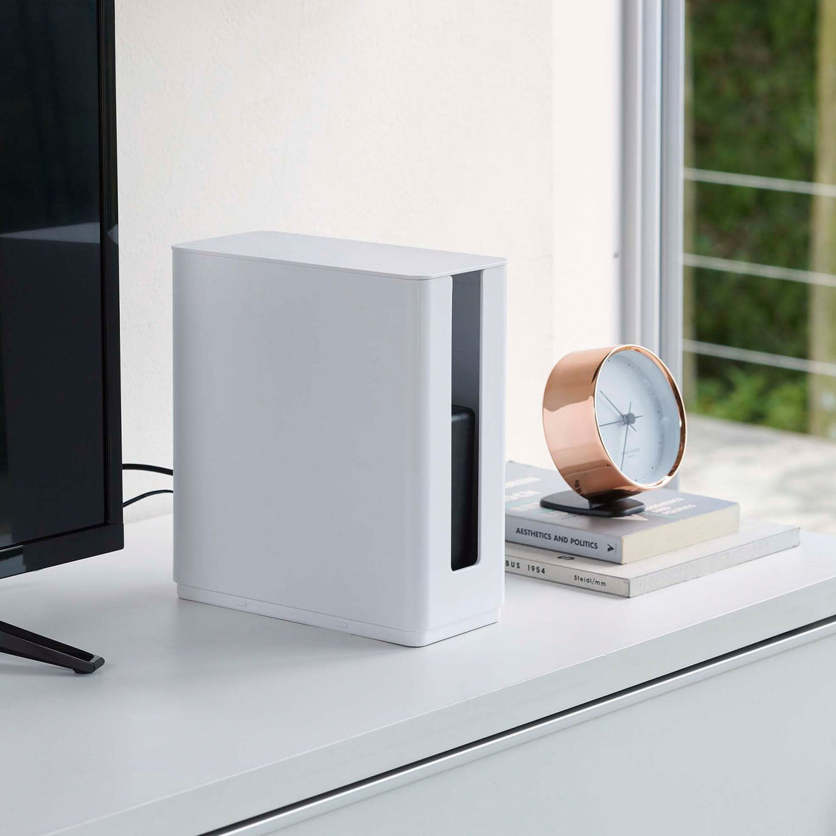 Yamazaki Smart Stackable Slim Lidded Router Case, Slim Lidded Case for a Modem or Router with a Bracket for Fixing Behind a TV, Stackable, 9.7 x 20.2 x 22.2 cm and 450 g, White or Black