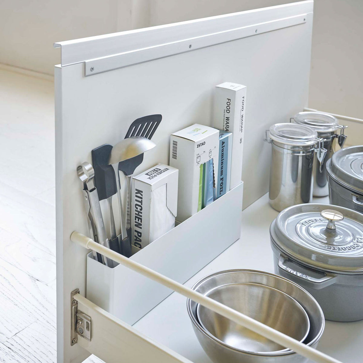 Yamazaki Tower Wide Under-Sink Rack with Dividers, Wide Narrow Rack With Four Magnetic Dividers You Place Anywhere for Wrap, Poly Bag Boxes, Kitchen Tools and Chopping Boards in the Tight Space Under the Sink, 40 x 5.7 x 12.2 cm and 1300 g, White
