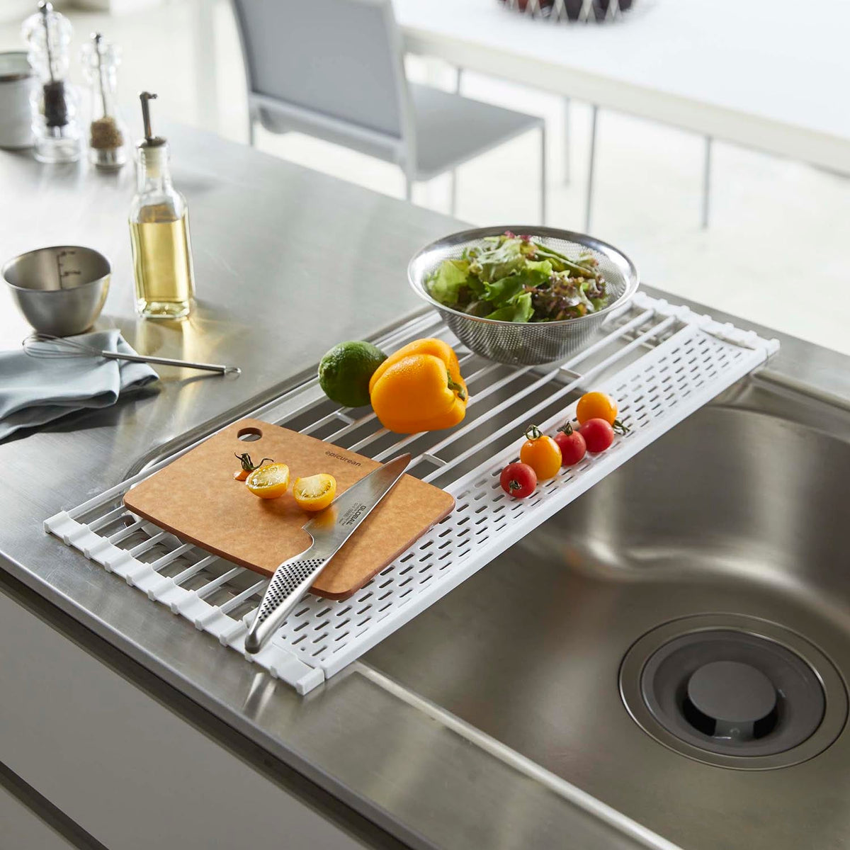 Yamazaki Tower Roll-Up Over-Sink Drying Rack with Silicone Tray, S, Roll-Up Steel Sink Rack with a 220 C Silicone Tray for Picks and Small Items, Holds 4 kg, 42 x 26 x 0.8 cm and 580 g, White or Black