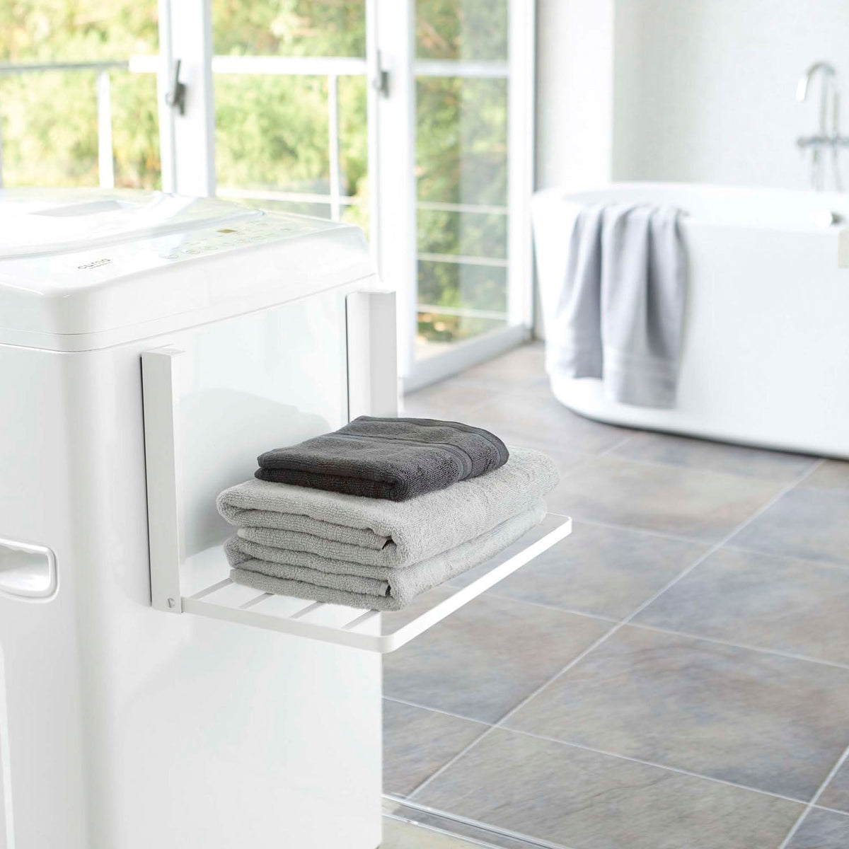 Yamazaki Tower Magnetic Washer Folding Shelf, Folding Shelf That Sticks to a Steel Washing Machine by Magnet for a Bath Towel and Fresh Clothes, Folds to 4 cm, Holds 1.5 kg, 41 x 27 x 25.5 cm and 1200 g, White or Black