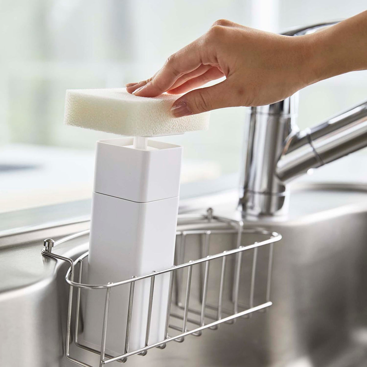 Yamazaki Tower One-Hand Pump Dispenser 250 mL, 250 mL Pump Dispenser You Press With One Hand, Takes Dish Soap, Lotion or Alcohol up to 95%, Comes Apart for Washing, 5.5 x 5.5 x 18.5 cm and 200 g, White or Black