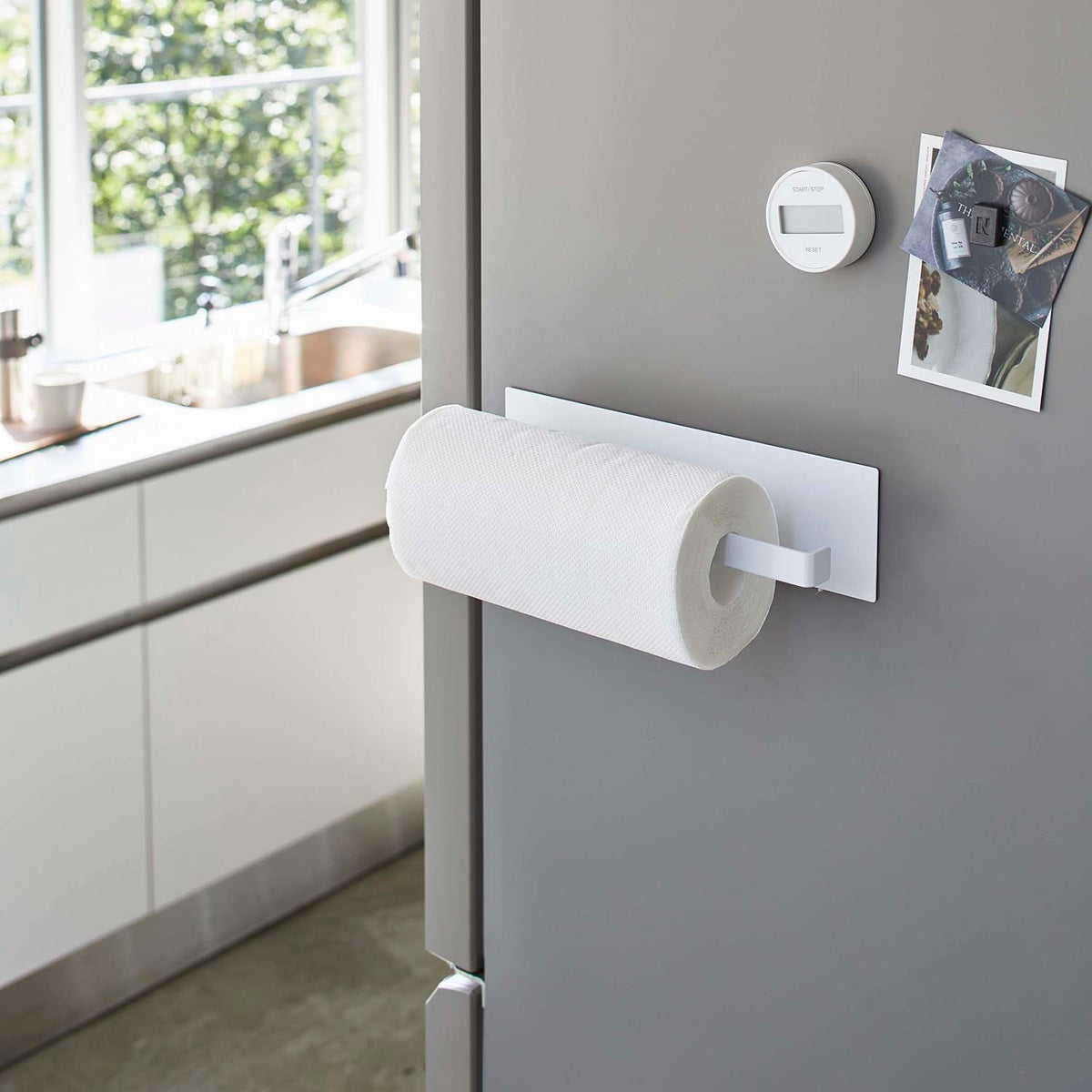 Yamazaki Tower Magnetic Kitchen Paper Holder Wide, Holder That Sticks to a Refrigerator Side by Magnet and Takes a Thick Kitchen Paper Roll up to 15 cm Across, Fit Upright or Sideways, Holds 1 kg, 8 x 7.5 x 29 cm and 540 g, White or Black