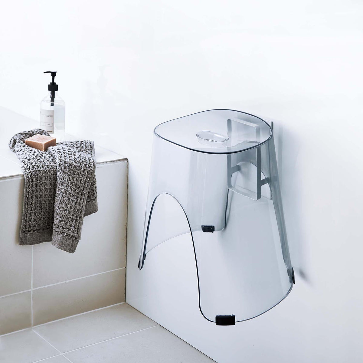 Yamazaki Tower Magnetic Two-Way Bath Stool Holder, Magnetic Holder that Floats a Bath Stool on a Steel Bathroom Wall, Holds 2 kg, 12 x 5 x 20 cm and 560 g, White