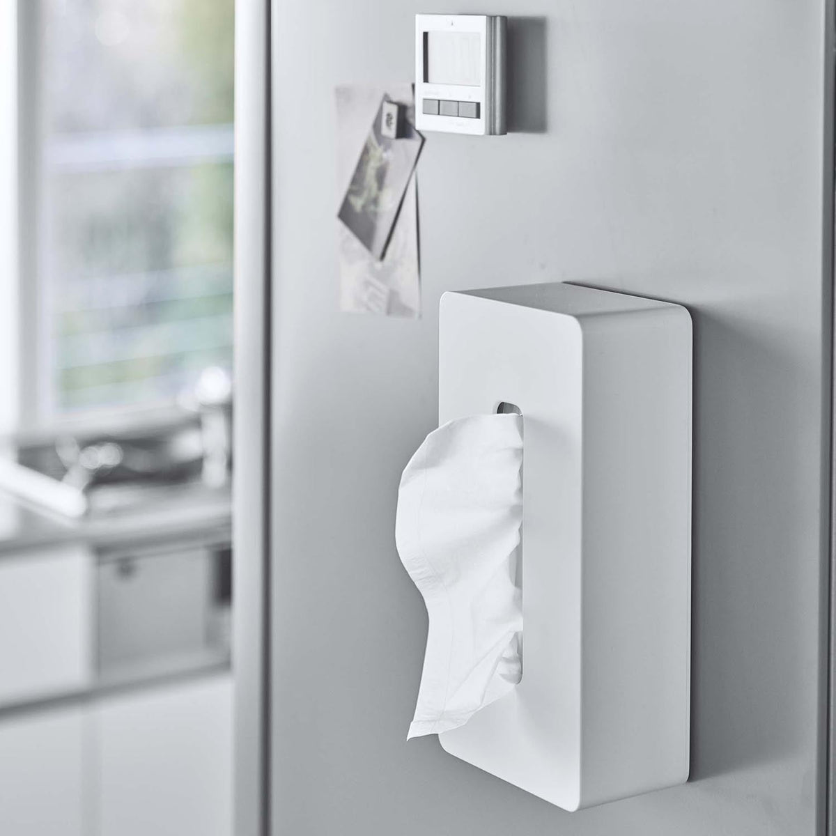 Yamazaki Tower Magnetic Tissue Case Regular, Slim Case That Sticks to a Steel Wall by Magnet and Hands Out Tissues From a Standard Box Up to 7 cm High, Fit It Sideways Too, Holds 500 g, 13 x 7.8 x 26 cm and 375 g, White or Black