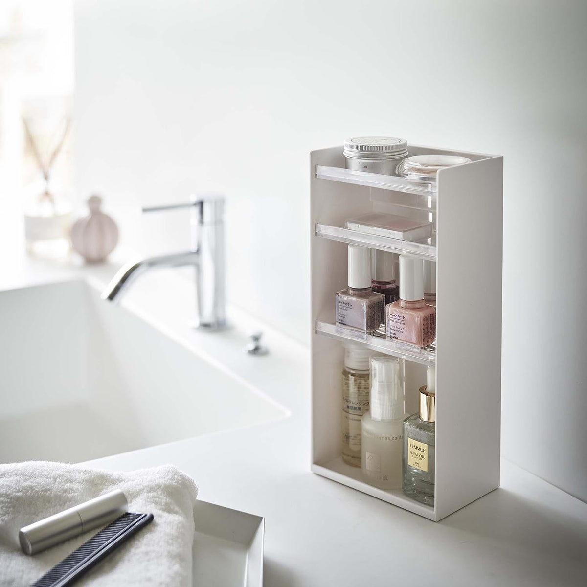 Yamazaki Tower Cosmetic Case 4 Tiers, Upright, Tall Slim Case With Four Trays That Hold Nail Polish and Gel Nail Items Standing Upright, Trays Slide In Anywhere, Holds 300 g Per Tray, 12 x 7.7 x 25 cm and 315 g, White or Black