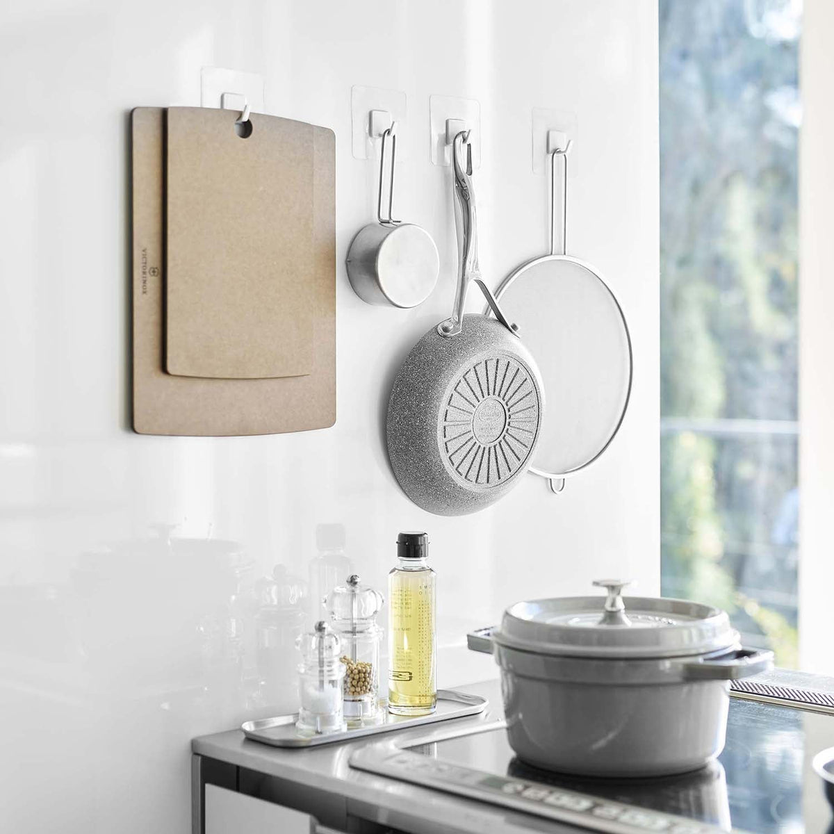 Yamazaki Tower Film Hooks M Set of 4, Set of 4 Peel-Off Film Hooks Rated About 3 kg Each That Can Hold a Frying Pan, Stick to Kitchen and Bathroom Tile, Steel or Glass, 7 x 2.5 x 7 cm each and 30 g, White