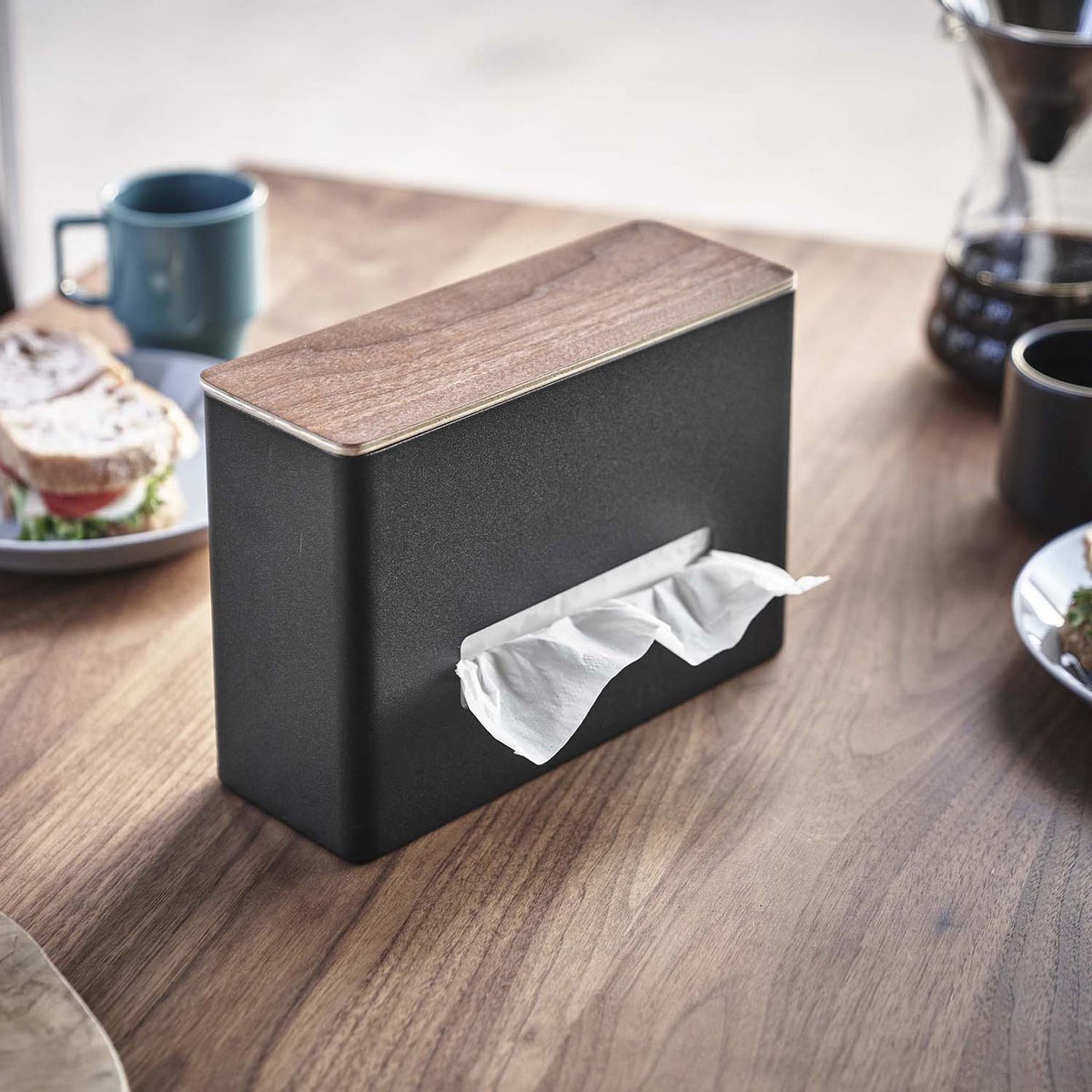 Yamazaki Rin Tissue and Wet Sheet Case, Slim Case That Stores a Tissue Box and Wet Wipes Together With a Tray for Small Items, Natural Wood Lid, Fits Narrow Spots, 25 cm Wide, 25.2 x 9.2 x 18.2 cm and 1200 g, Brown or Natural