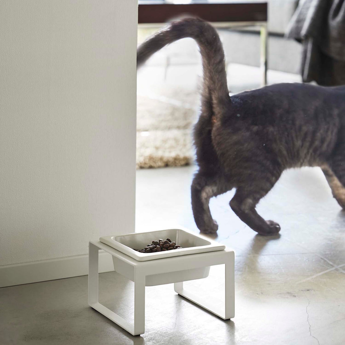 Yamazaki Nooks Pet Food Bowl Stand H10, Low Steel Bowl Stand With a Removable Ceramic Bowl for Food or Water, Anti-Slip Feet Stop It Sliding, 300 mL, 15 x 15.5 x 10 cm and 790 g, White or Black