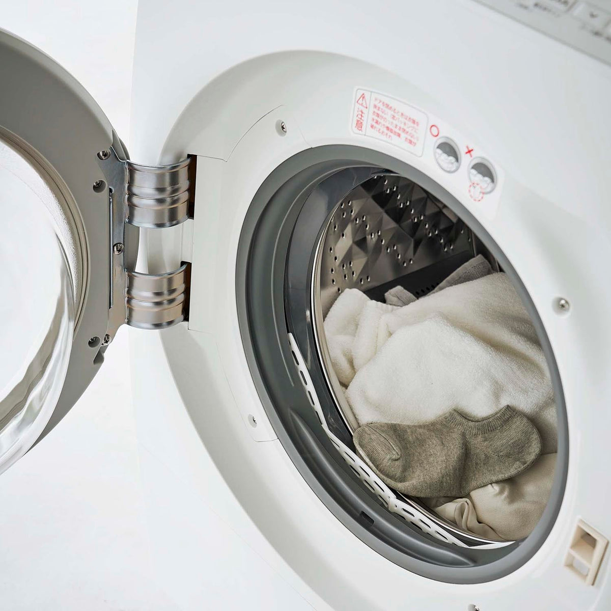 Yamazaki Plate Drum Washer Door Seal Cover, Silicone Cover That Presses Into a Drum Washer Door Seal Groove and Stops Socks and Small Items Getting Caught, Washable, Heat Safe to 250 C, 44.5 x 2.5 x 4.7 cm and 70 g, White