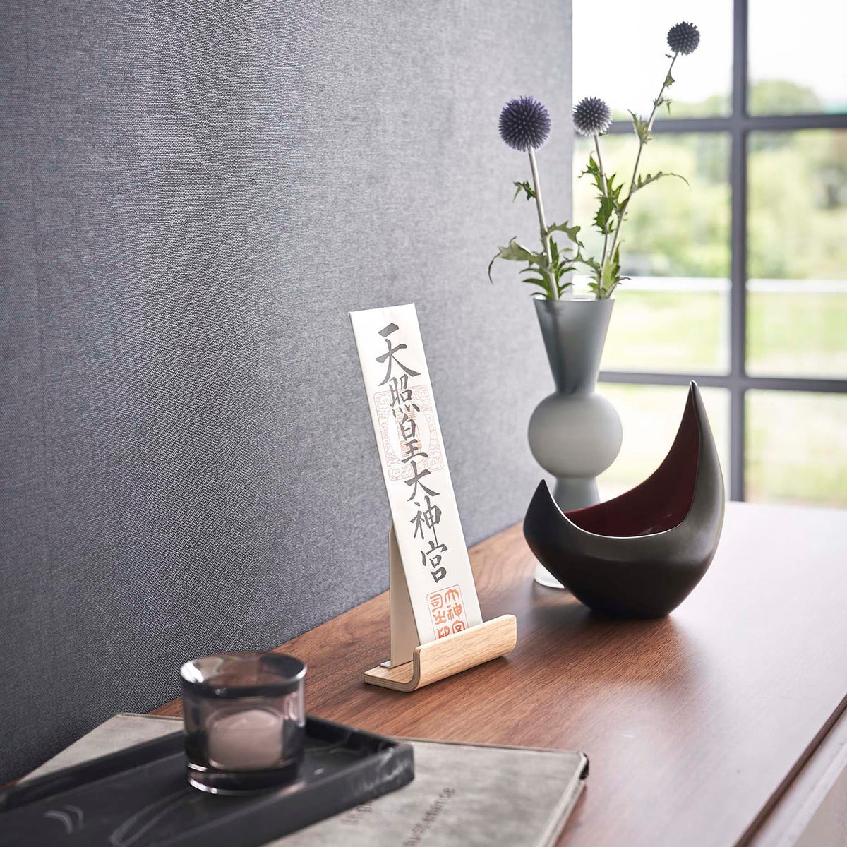 Yamazaki Rin Talisman Stand Single, Table-Top Stand That Holds One Shrine Talisman Upright on a Shelf in a Home Without a Wall Shrine, Slot W10.5 x D3 cm, 10.5 x 5 x 11 cm and 95 g, Natural