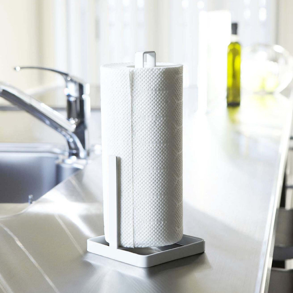 Yamazaki Tower Kitchen Paper Holder, Stable Steel Post Stand for an Ordinary 24 cm Kitchen Paper Roll That Takes Little Counter Space, 400 g Weighted Base, 11 x 11 x 26.5 cm and 400 g, White or Black
