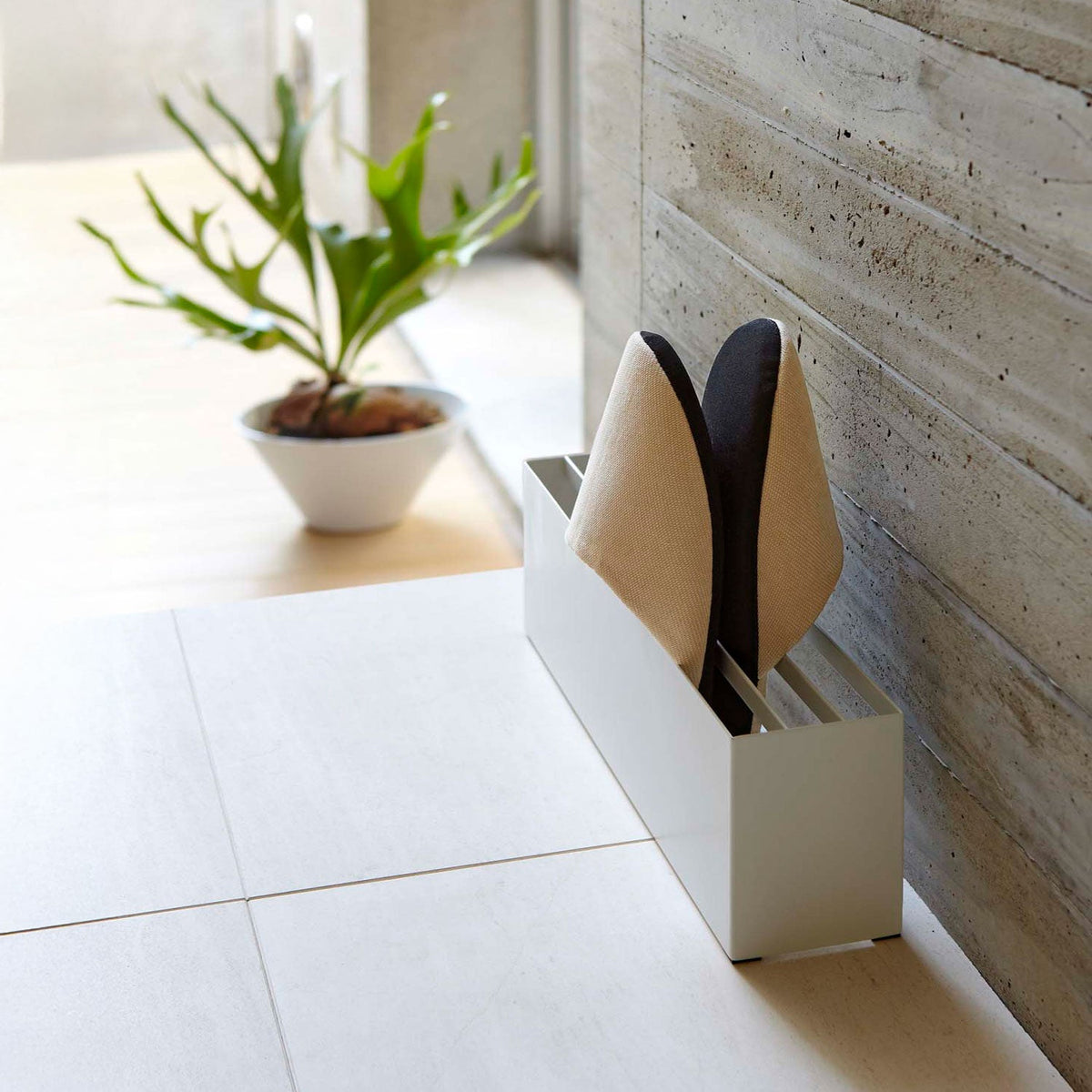 Yamazaki Smart Slim Slipper Rack for Four Pairs, Slim Square Steel Rack that Stands Four Pairs of Slippers Against an Entrance Wall, 42 x 9 x 13 cm and 1100 g, White or Black