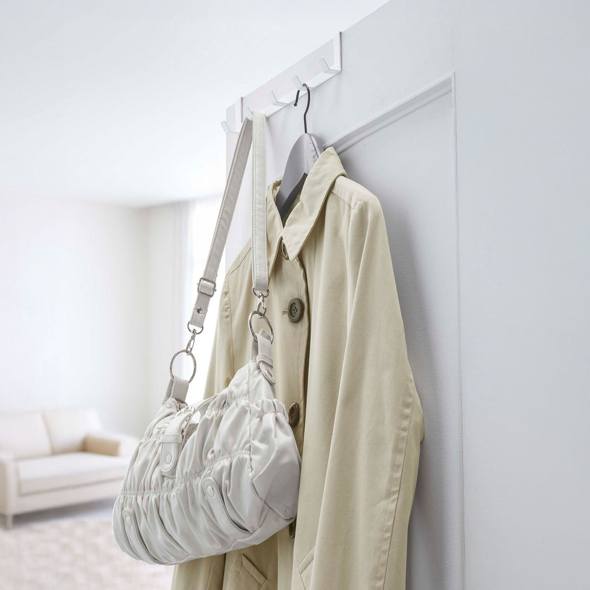 Yamazaki Smart Wide Over-the-Door Hanger, 30 cm Wide Hanger That Hooks Over a Door or Closet Folding Door for Hats, Bags and Clothes in One Place, Holds 1 kg Per Hook, 30 x 7 x 6 cm and 180 g, White or Black