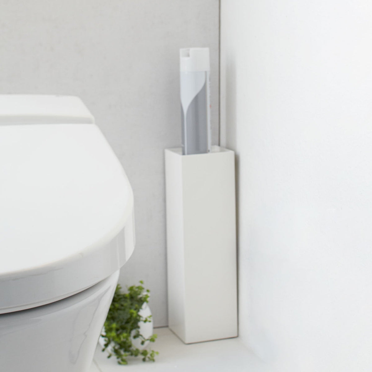 Yamazaki Tower Toilet Paper Storage Stand for Three Rolls, Tall Slim Steel Stand that Hides Three Toilet Rolls in a Corner, with a Tray for Air Freshener, 11.5 x 11.5 x 38.5 cm and 1000 g, White or Black