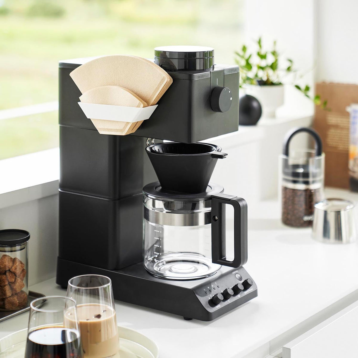 Yamazaki Tower Film-Hook Coffee Filter Stocker, Slim Stocker That Sticks to a Coffee Maker With a Film Hook and Holds About 90 Paper Filters, Dividers Keep Them From Bending, 13.4 x 4.3 x 2.4 cm and 30 g, White or Black