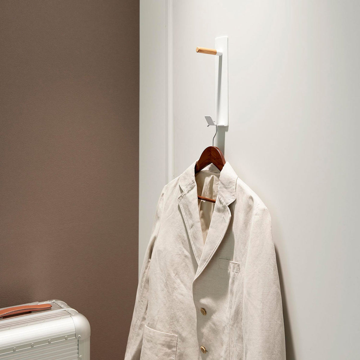 Yamazaki Tower Magnet Hanger Hook with a Wooden Bar, Two-Level Magnet Hook with a Wooden Bar for Coats and Bags, Sticks to Steel, 6 x 8.5 x 25.1 cm and 310 g, White or Black