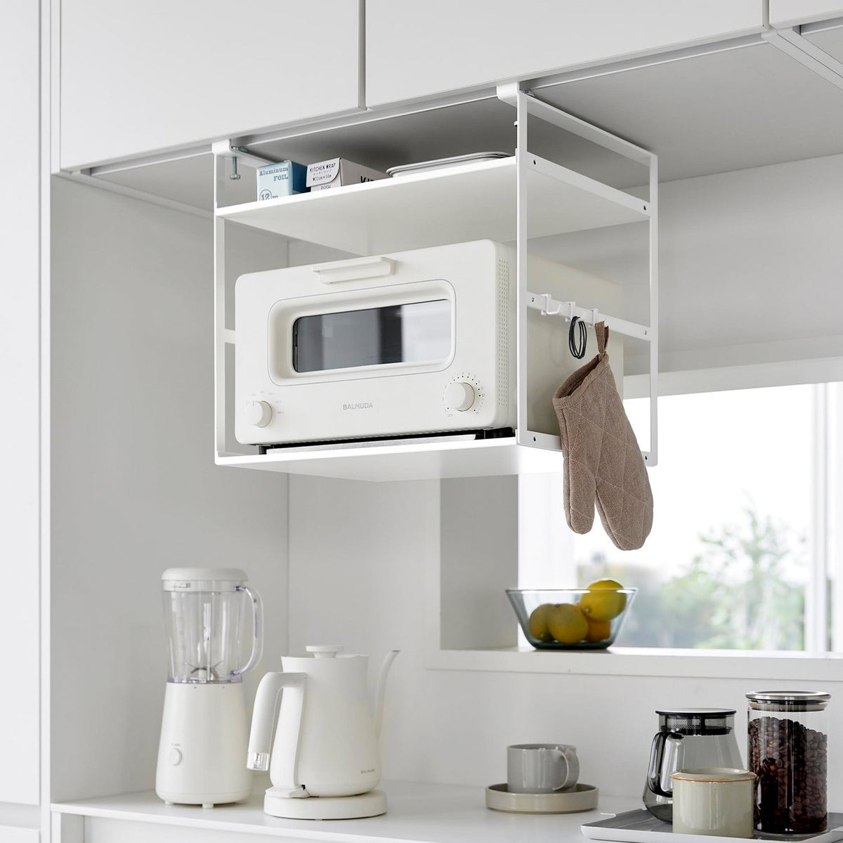 Yamazaki Tower Under-Cabinet Toaster Rack, Rack That Fits Under a Hanging Cabinet and Turns the Dead Space Into Toaster Storage, Fixes With Screws, Shelf 1.4 to 2.6 cm Thick, Holds 6 kg, 40.2 x 30.5 x 41.8 cm and 4000 g, White or Black