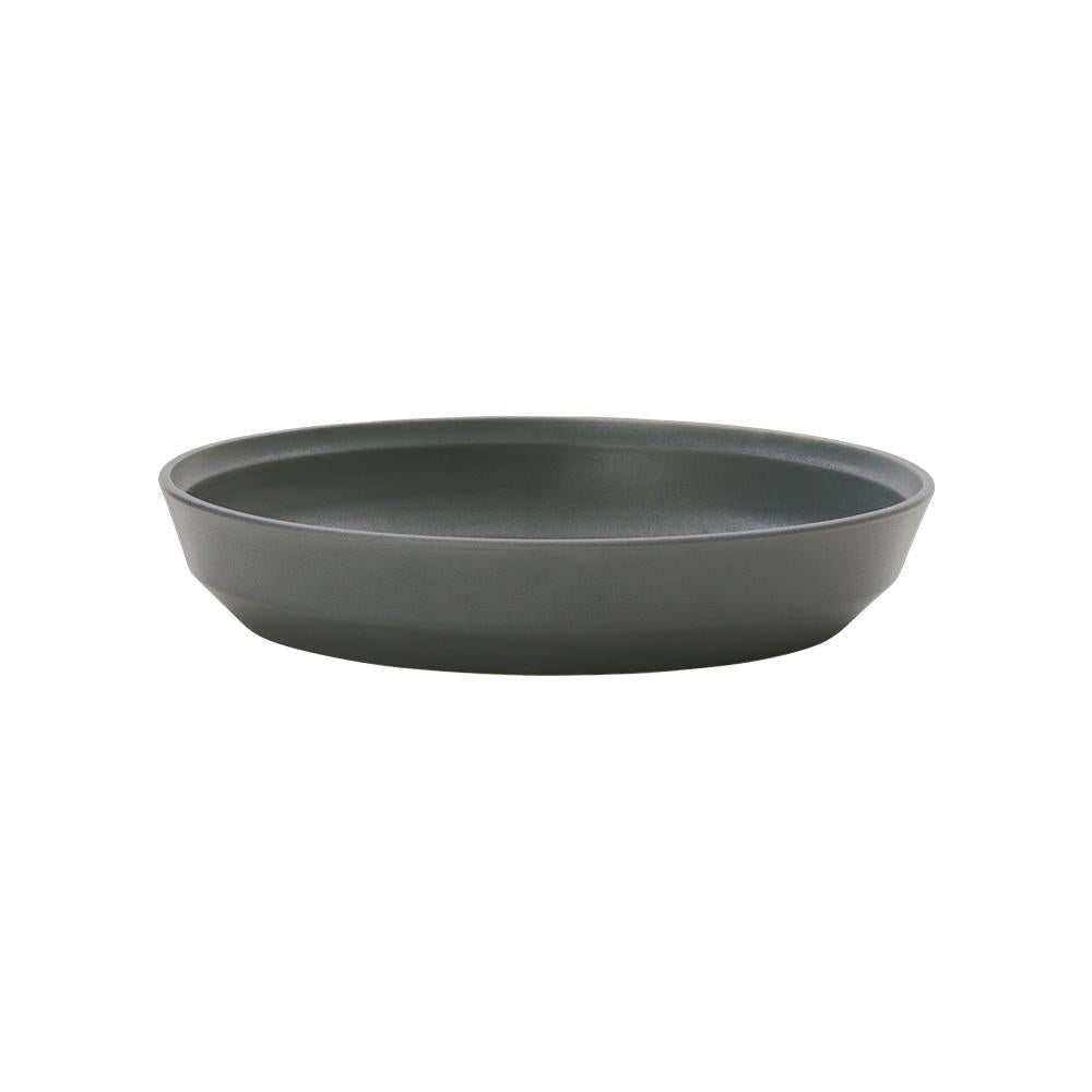 KINTO FOG Porcelain Deep Plate 215 mm, FOG Porcelain Deep Plate 215 mm in Ash White or Dark Grey, Microwave and dishwasher safe, Made in Japan, 21.5 x 21.5 x 4 cm and 540 g, Ash White or Dark Grey