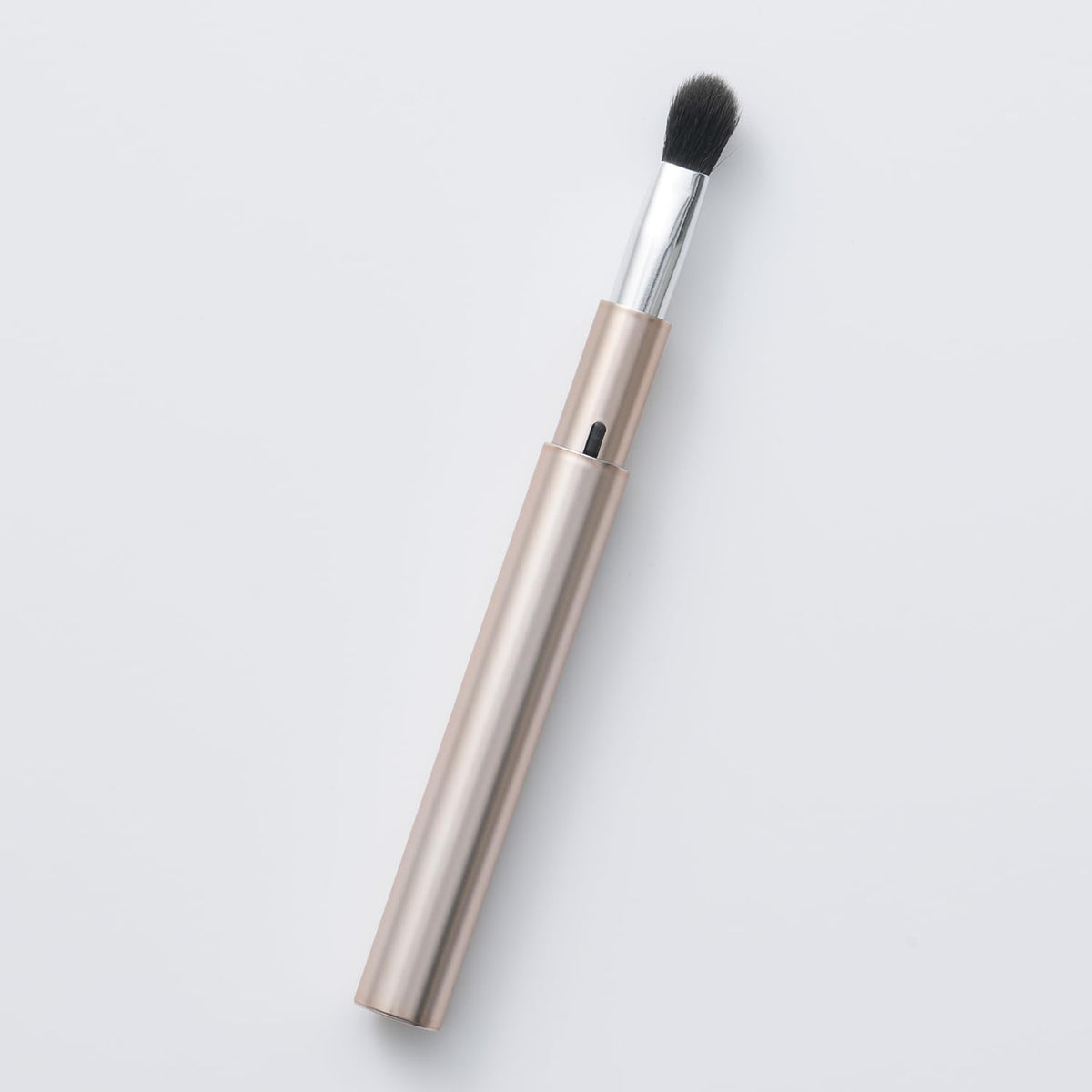 KAI Mini Maru Large Eyeshadow Brush KQ2210, Kumano Brush Slide-Cap Portable Blending Brush with Goat Hair