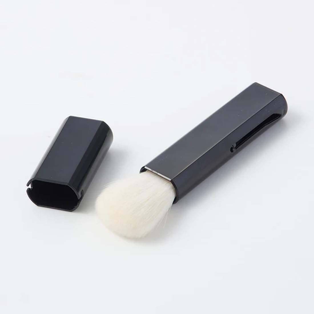 Kumano Fude Portable Makeup Brush with Cap, Compact Blush and Foundation Brush, Made in Japan
