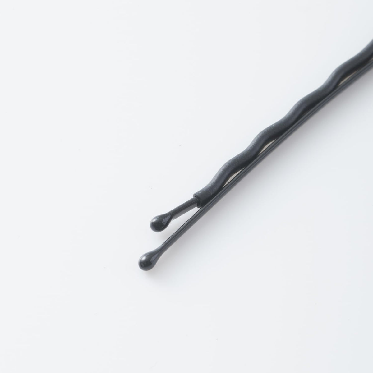 KAI Smart Cute Non-Slip Hair Pins, Black, Hair Pins with a Slip-Resistant Inner Material for a Lasting Hairstyle