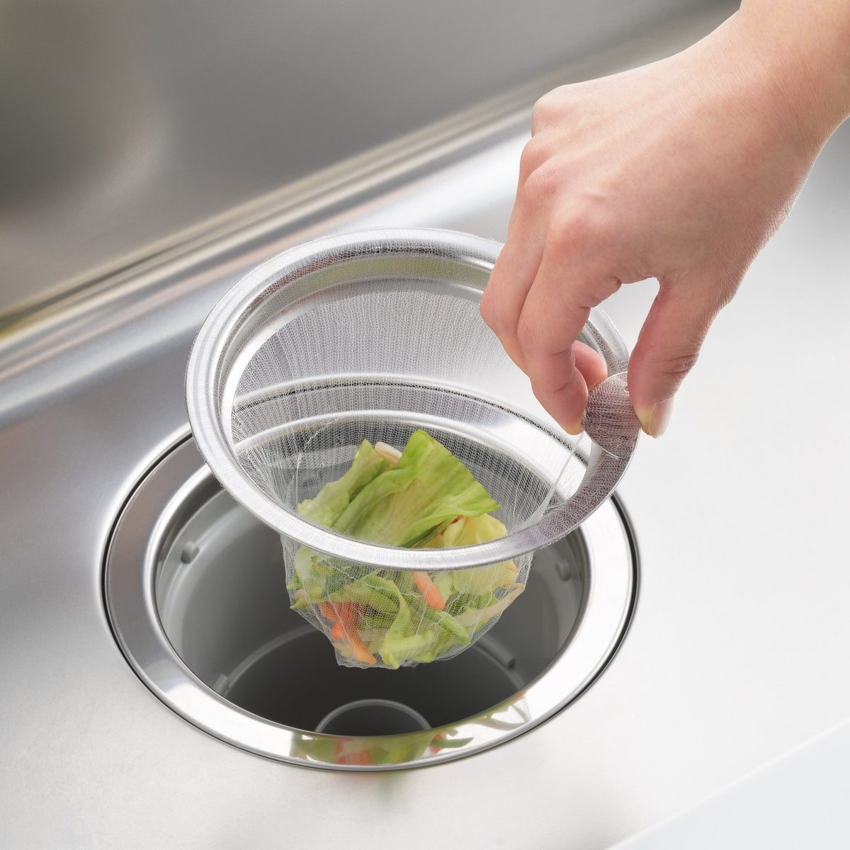 GraSUS Drain Net Holder for 13 to 14.5 cm Drains, Stainless Ring That Holds a Drain Net in a 13 to 14.5 cm Sink Drain So You Can Skip the Basket, Made in Japan in Tsubame-Sanjo, 36 g, Net Not Included, 14.5 x 14.5 x 1.5 cm and 36 g, Silver