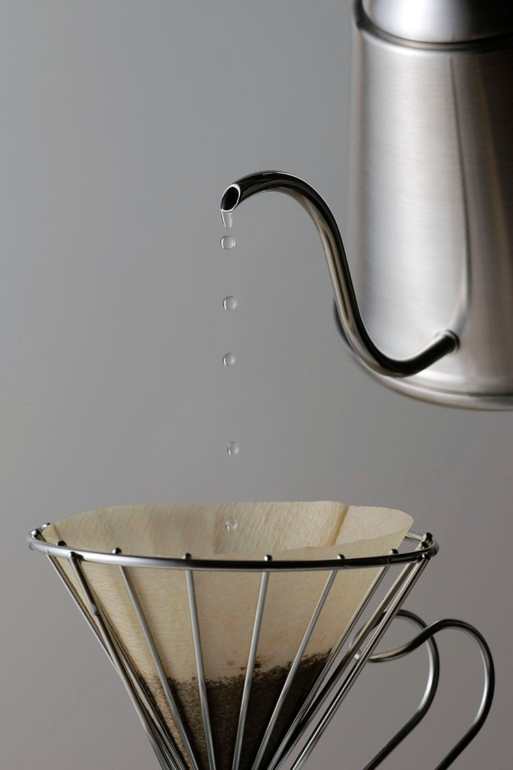 GraSUS Drip Pot ITTEKI Stainless Handle, Stainless 0.7 L Drip Pot ITTEKI With a 6 mm Spout for Dripping Drop by Drop or a Thin Thread, Matte Finish, Gas and Induction, Dishwasher Safe, Made in Japan, 28 x 14 x 16 cm and 370 g, Stainless
