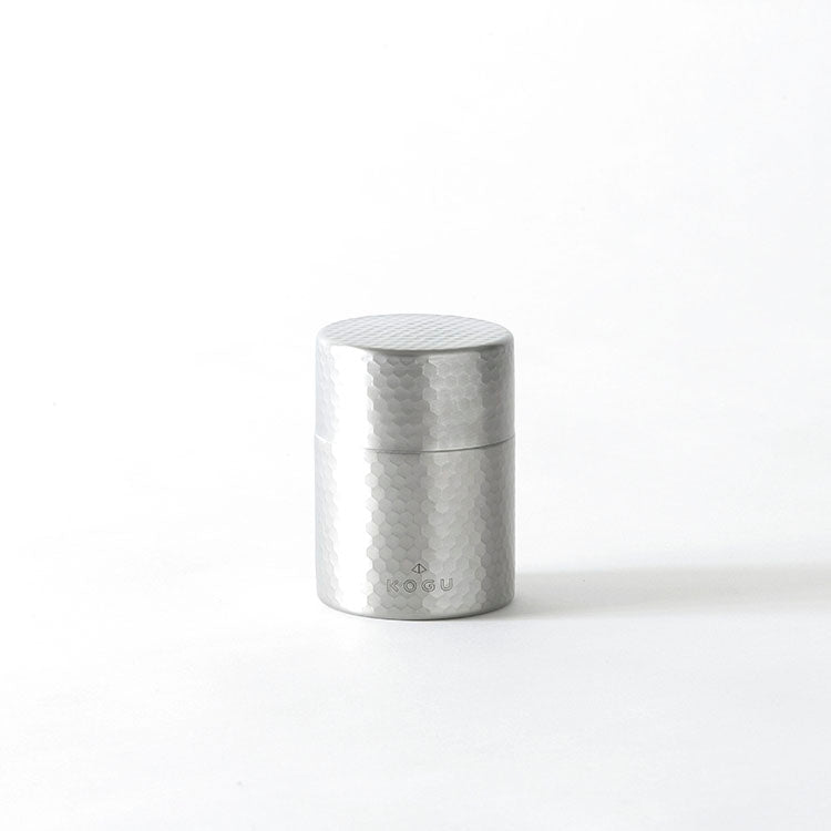 GraSUS Tea Caddy, Stainless Tea Caddy That Blocks Light and Fits Closely to Keep Tea Fresh, Smooth Lid Seam Is Easy to Clean, Holds About 200 g of Sencha, Dishwasher Safe, Made in Japan, 7.8 x 7.8 x 10.8 cm and 180 g, Stainless