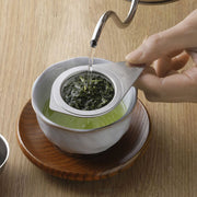 GraSUS Tea Strainer with Tray, Stainless Tea Strainer That Sits on a Cup With a Tray to Rest It Afterwards, Compact Enough for a Drawer, 43 g Set, Dishwasher Safe, Made in Japan in Tsubame-Sanjo, 9.2 x 5.8 x 3 cm and 43 g, Stainless