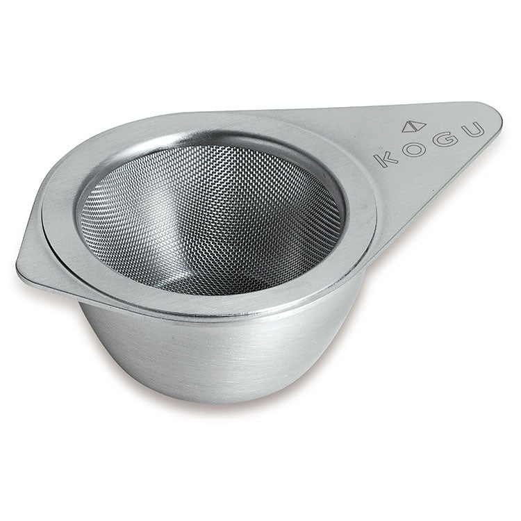 GraSUS Tea Strainer with Tray, Stainless Tea Strainer That Sits on a Cup With a Tray to Rest It Afterwards, Compact Enough for a Drawer, 43 g Set, Dishwasher Safe, Made in Japan in Tsubame-Sanjo, 9.2 x 5.8 x 3 cm and 43 g, Stainless