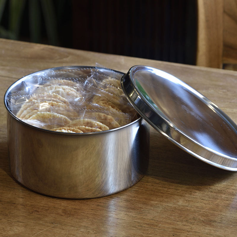 GraSUS Stacking Tin 14 cm, Stainless 14 cm Stacking Tin With a Drop-On Lid for Tea Bags or Sweets That Is Rust-Resistant and Stacks, 1.1 L, Made in Japan in Tsubame-Sanjo, 15 x 15 x 7.5 cm and 275 g, Stainless