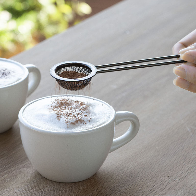 GraSUS Black Powder Spoon, Small Black Sieve Spoon That Scoops Cocoa From a Bag and Shakes It Over a Cup, Long Handle Reaches the Bag Bottom, 4.5 cm Mesh, Dishwasher Safe, Made in Japan, 4.5 x 17.2 x 2 cm and 24 g, Black