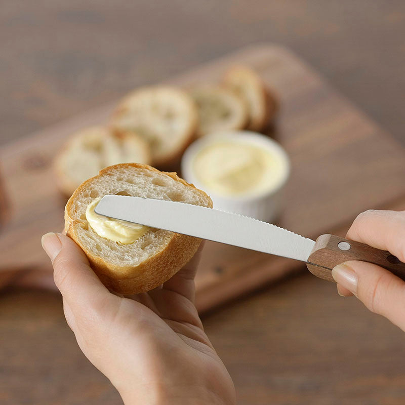 GraSUS Spatula Knife, Small Flexible Knife That Cuts Bread and Spreads Jam or Butter, Serrated Edge Even Slices Soft Tomatoes, Tip Stays Off the Table, Walnut Handle, Made in Japan, 2.5 x 21.2 x 2 cm and 35 g, Steel