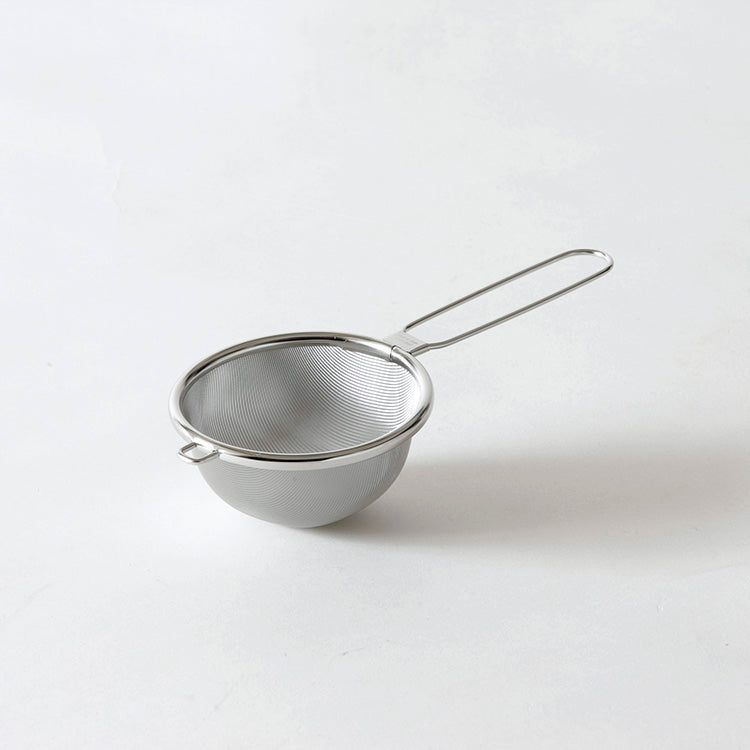 GraSUS Leaf-Proof Tea Strainer Large, Fine-Mesh Tea Strainer That Holds Back Even Small Leaves for Clear Tea and Sits Straight on a Glass, 7.5 cm Inside, 37 g, Dishwasher Safe, Made in Japan, 8.5 x 19.5 x 4.3 cm and 37 g, Stainless