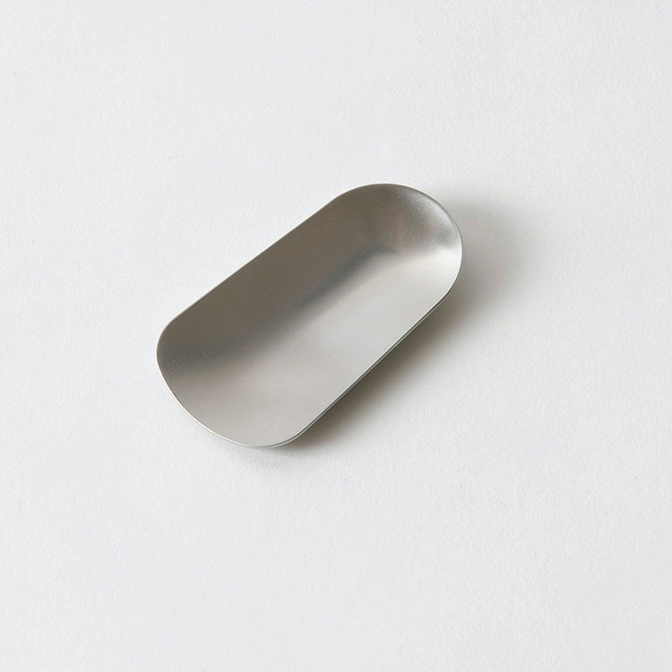 GraSUS Tea Scoop, Tiny Stainless Tea Scoop That Stores Inside a Tea Canister and Scoops Leaves Quickly, Gently Curved for Easy Pinching, 12 g, Dishwasher Safe, Made in Japan, 3.5 x 6.5 x 0.3 cm and 12 g, Stainless