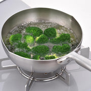 GraSUS Deep Frying Pan 20 cm Tri-Ply, Deep 20 cm Frying Pan in Aluminium Tri-Ply Stainless That Fries, Boils and Simmers, No Coating to Peel, Hollow Handle, Gas and Induction, Dishwasher Safe, Made in Japan, 35.7 x 21 x 11 cm and 640 g, Stainless