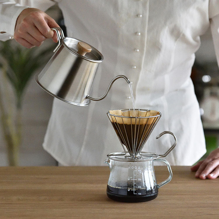 GraSUS Coffee Drip Kettle with Lid, Stainless Drip Kettle With a Fine S-Shaped Spout That Pours Almost Straight Down and a Wide Mouth for Easy Washing, 750 mL, Gas and Induction, Made in Japan, 25.5 x 13 x 11 cm and 390 g, Stainless