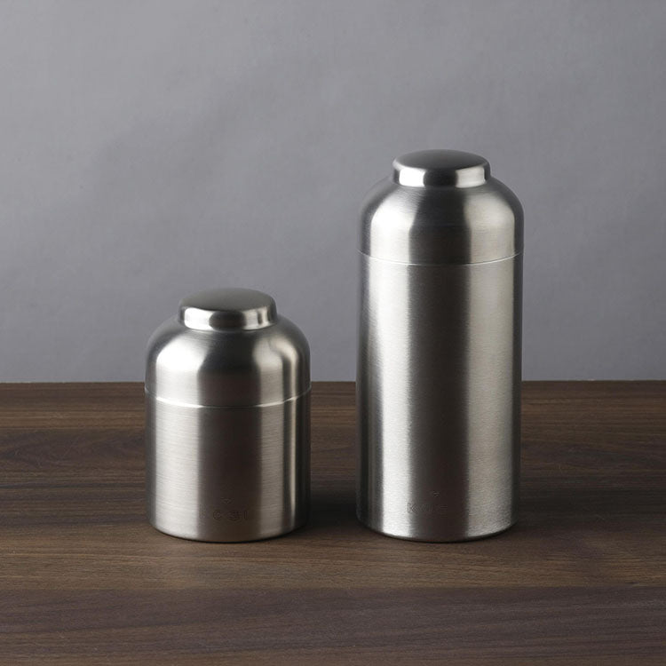 GraSUS Coffee Canister Large 720 mL, Stainless 720 mL Canister That Blocks Light and Seals Tightly to Keep Coffee Fresh Longer, Smooth Lid Joint Is Easy to Clean, Dishwasher Safe, Made in Japan, 7.9 x 7.9 x 18.2 cm and 225 g, Stainless
