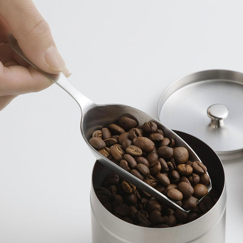 GraSUS Scoop Measure, Slim Stainless Scoop That Reaches Into Canisters and Coffee Mills and Scoops Beans, Flour or Sugar With a Flat Tip, Matte Seamless Finish, Dishwasher Safe, Made in Japan, 4.6 x 14.7 x 3.5 cm and 50 g, Stainless