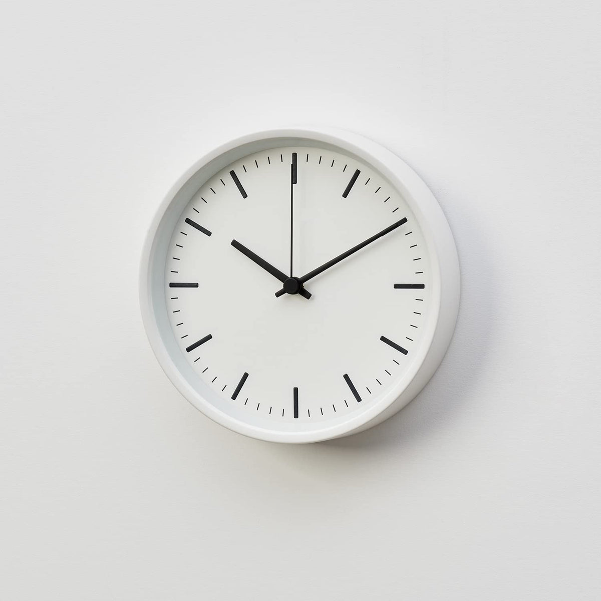 LEC Clock Pin Hook Set of 2, Plasterboard Pins That Hold a Clock Flat to the Wall, Holds 1.5 kg, About 20 x 30 x 28 mm