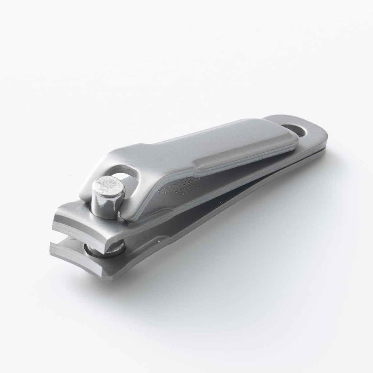 KAI Mini Maru Nail Clipper KQ2200, Ultra-Compact All-Stainless Steel Nail Clipper with Curved Blade