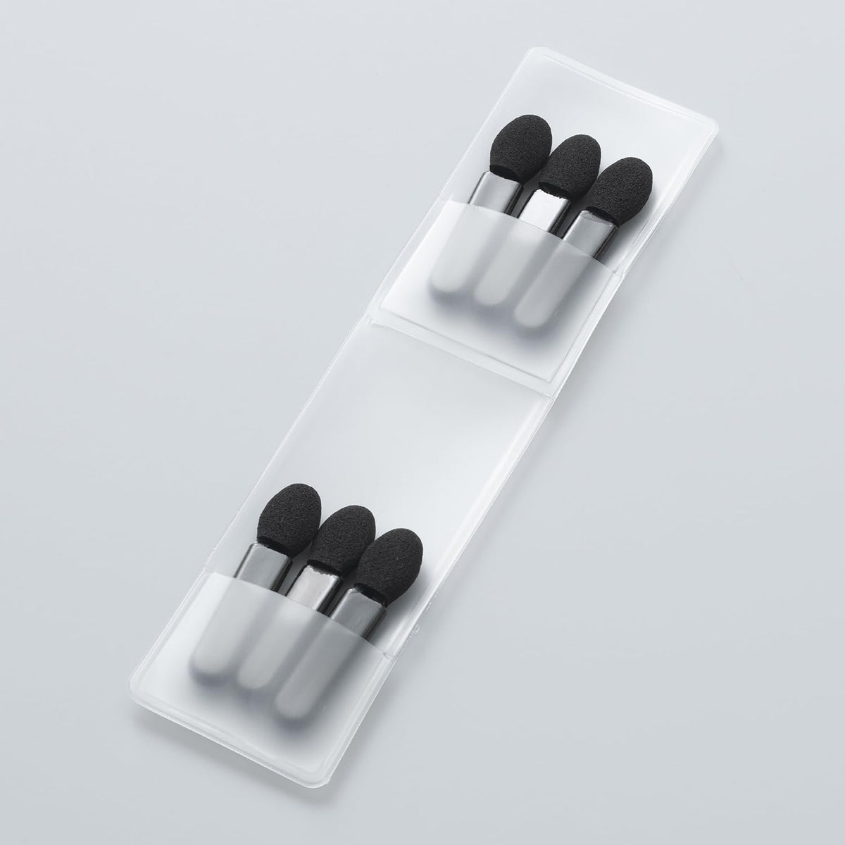 KAI Cosmeup Eyeshadow Tips Short Single, Set of 6 Black Sponge Eyeshadow Applicators with a Clear Case for Even Colour and Soft Blending