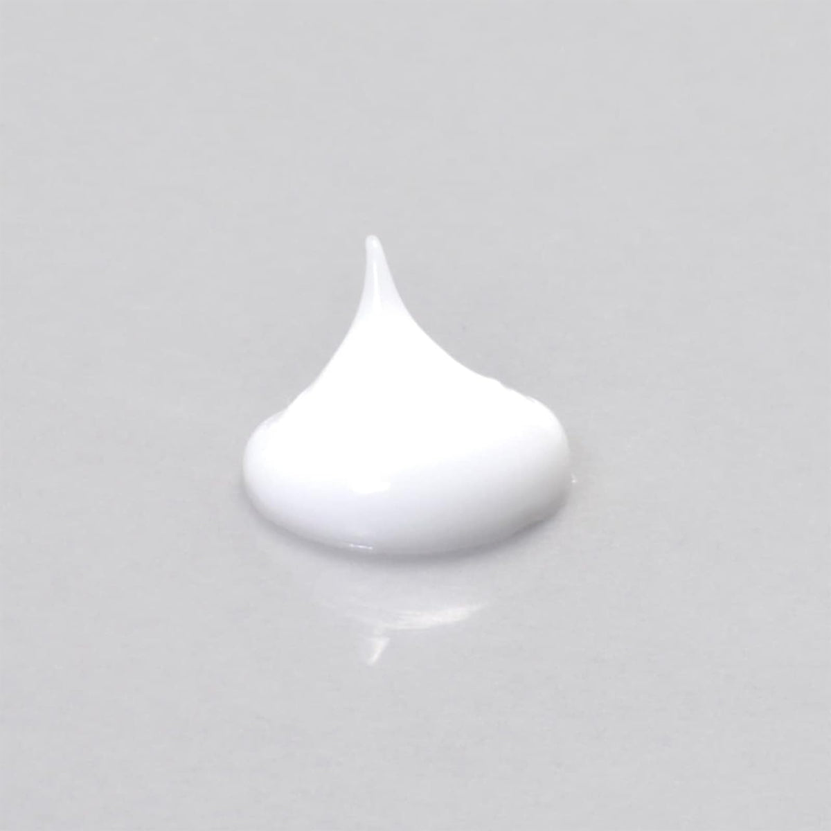 Canmake Make Me Happy Hand Cream, Scented Moisturising Hand Cream Free from Ethanol and Petroleum Surfactants, 30 g