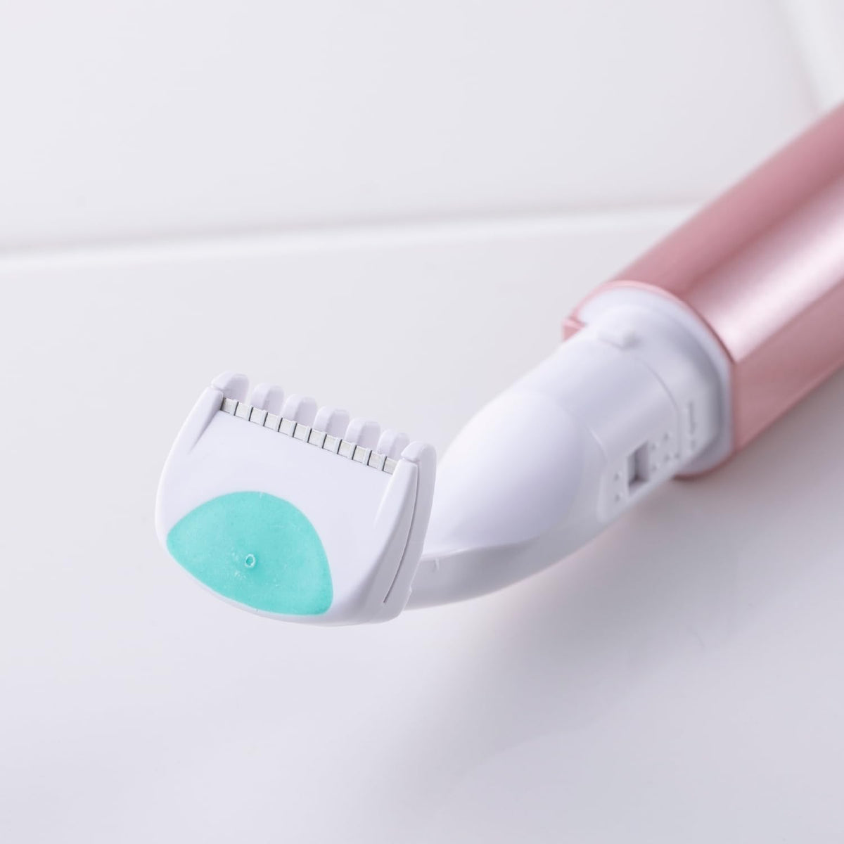 KAI Feminicare Sonic Vibration Razor for the Delicate Zone, Battery-Powered Film-Guarded Mini Blade with 2 Replacement Heads, Water-Washable