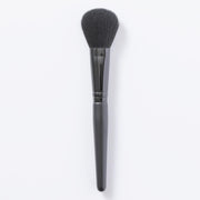 KAI Cosmeup Cheek Brush M HC-3731, Soft Synthetic Fibre Blusher Brush for Cheek Colour, Highlight and Shading, Black