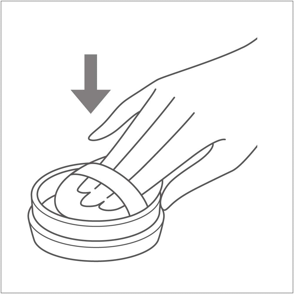 est Long-Lasting Loose Powder, Lightweight Face Powder with Puff and Ribbon Jar, Lucent or Pearl, 15 g