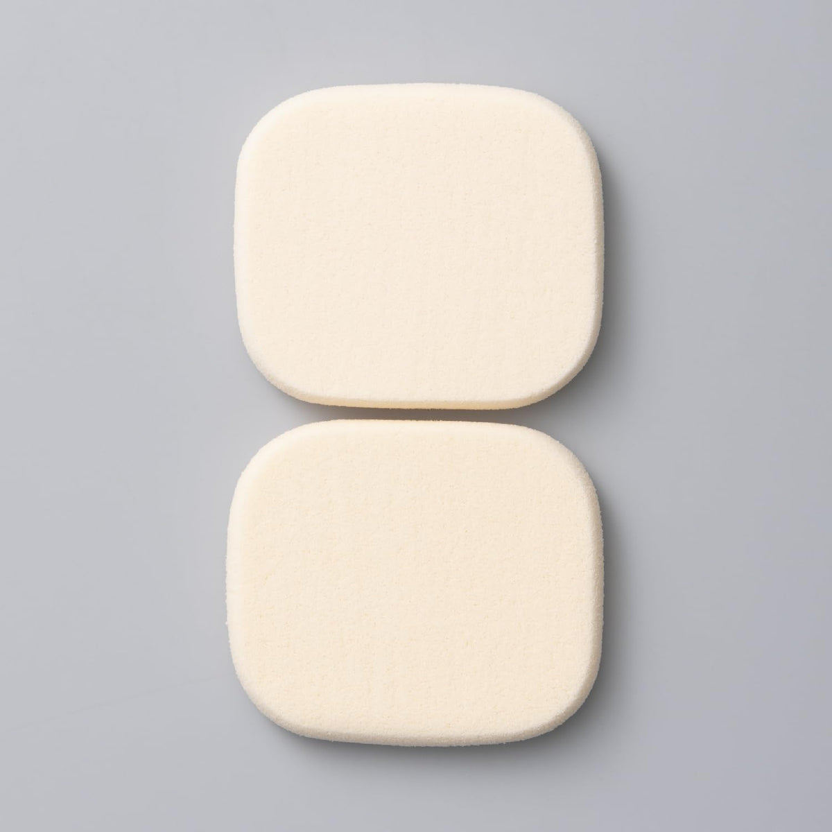 KAI KQ Series Washable Powder Foundation Puff, Rectangular Squalane-Moisturised Dirt-Releasing Sponge Puffs, Set of 2