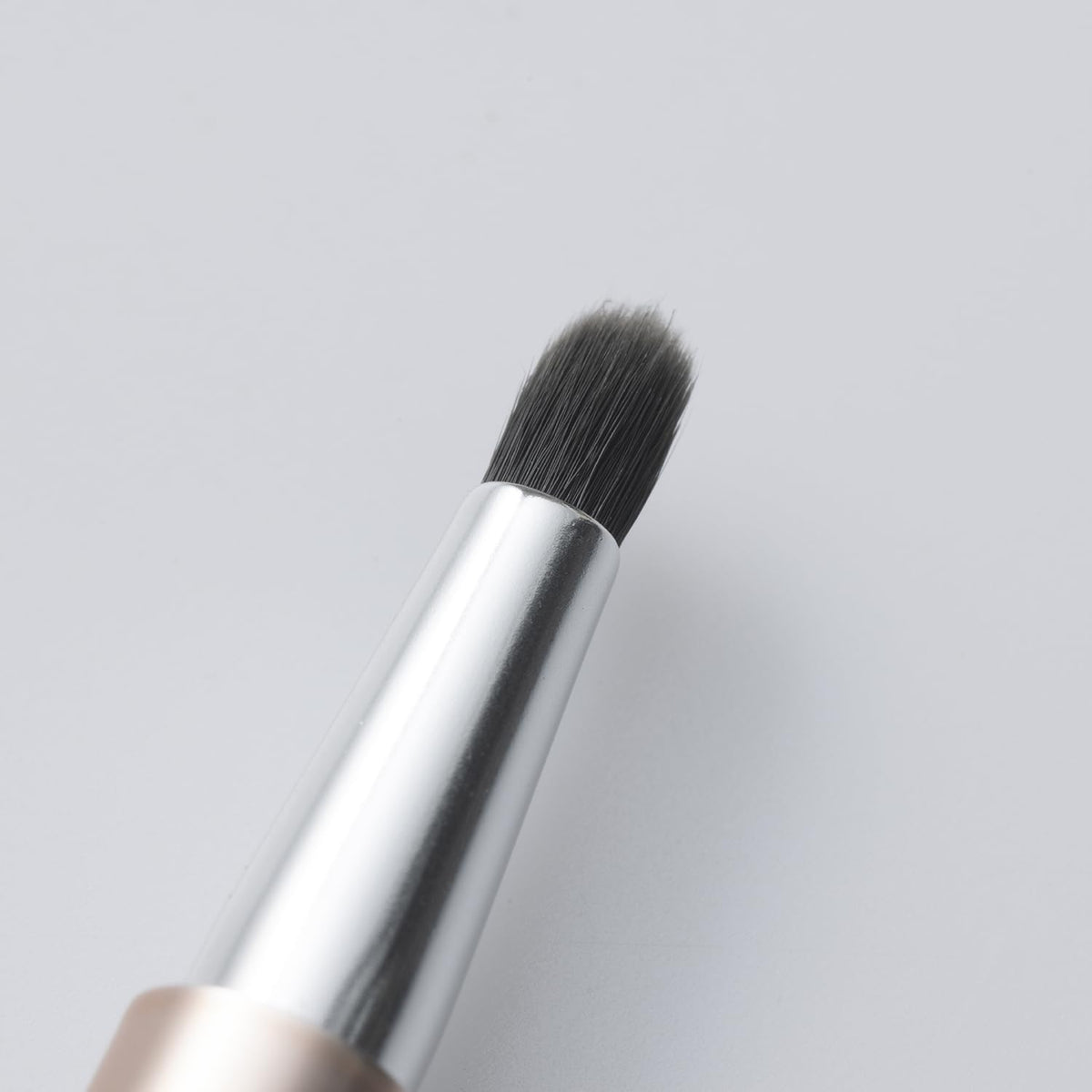 KAI Mini Maru Small Eyeshadow Brush KQ2211, Kumano Brush Slide-Cap Portable Brush for Lash Lines and Lower Lids, Badger Hair