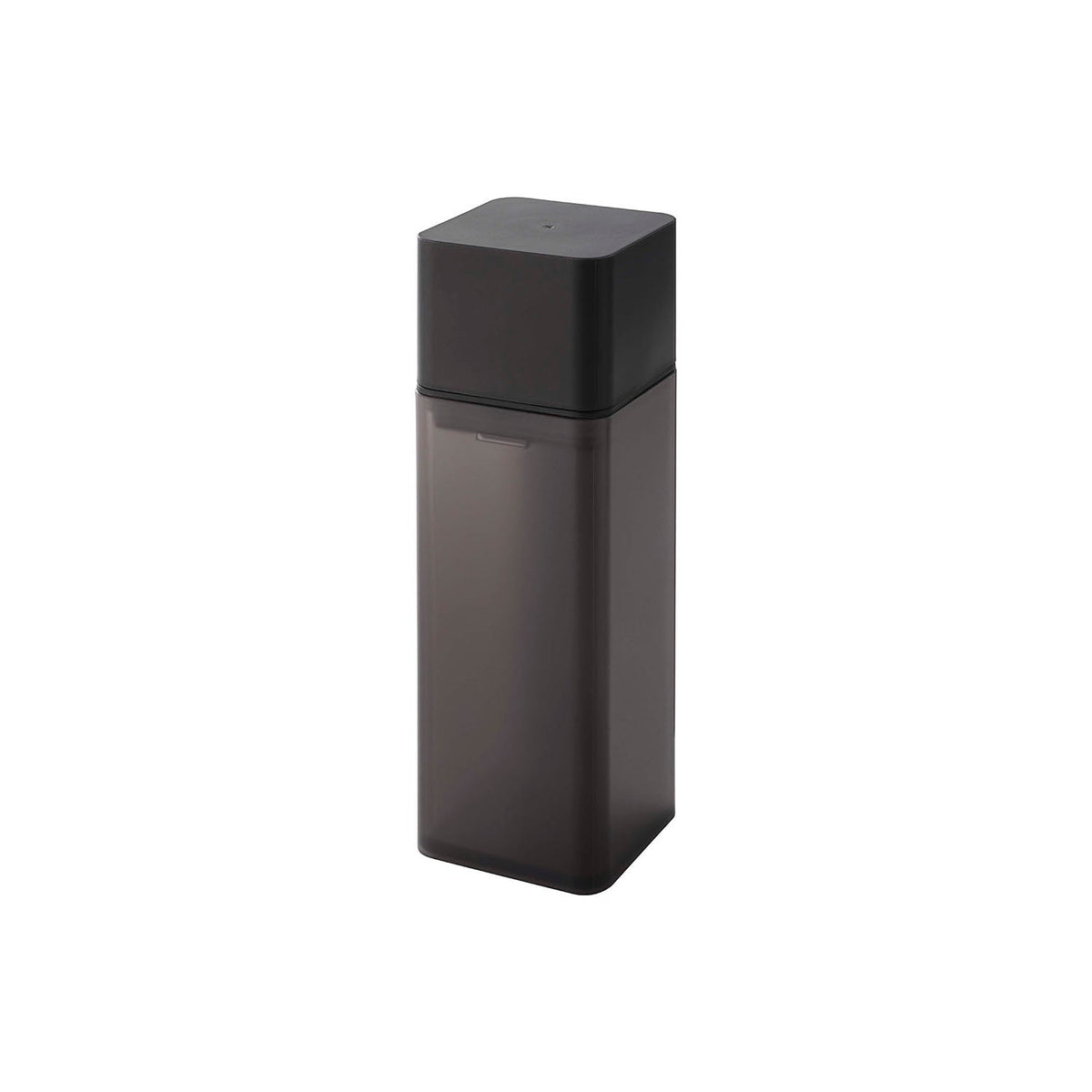 Yamazaki Tower Magnetic Seasoning Bottle 250 mL, 250 mL Seasoning Bottle That Sticks to a Steel Kitchen Panel by Magnet, Fine Nozzle Cuts Off Cleanly and Pours a Thin Stream, 5.5 x 5.7 x 17.2 cm and 200 g, White or Black