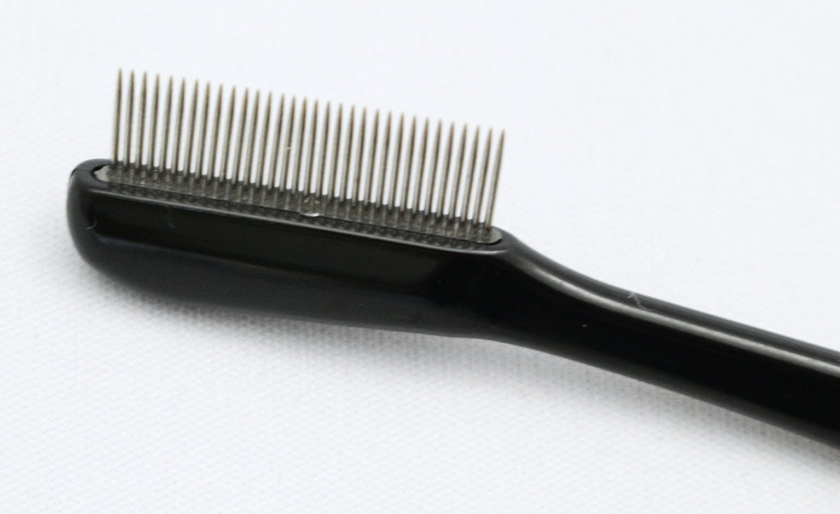 Shishida Seishindo MK-700BK Folding Metal Mascara Comb, Black Polycarbonate Handle with Stainless Steel Teeth, Made in Japan